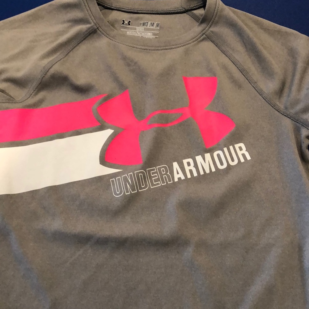 Under armour short sleeve shirt